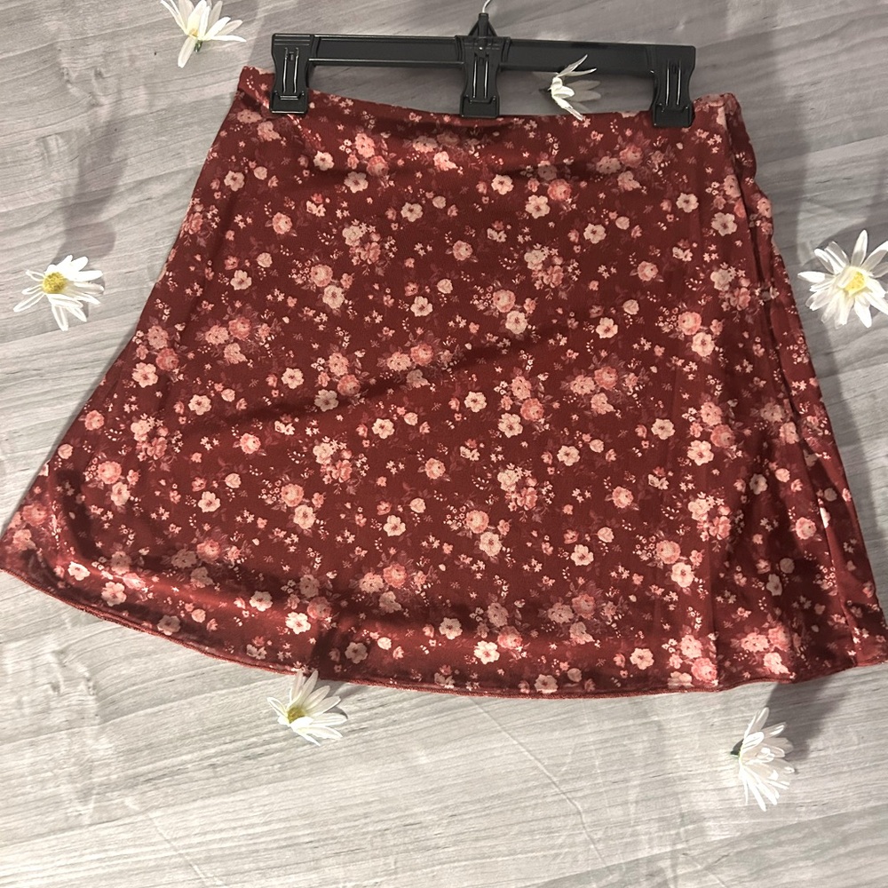 Madden Girl Floral Mini Skirt in Burgundy